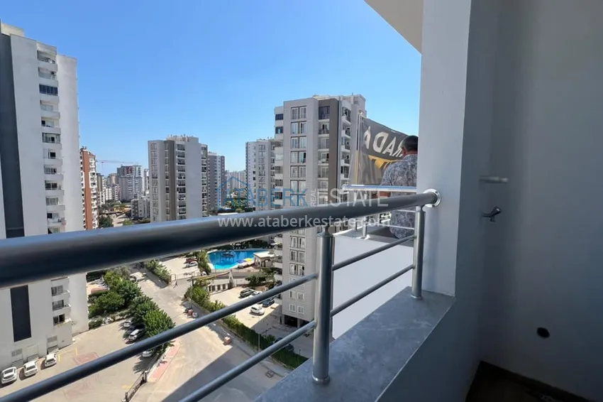 Приобрести Трехкомнатная квартира с мебелью в районе Соли, Мерсин 10 