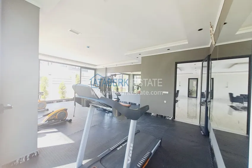 Пентхаус-дуплекс меблированный в современном новом комплексе – Алания, Махмутлар 10 