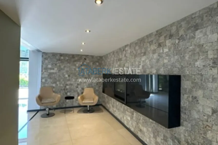 Просторная четырехкомнатная квартира в комплексе сегмента комфорт – Мерсин, Соли 10