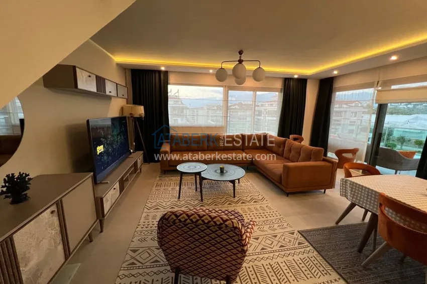 Приобрести Пентхаус-дуплекс с мебелью на первой береговой линии в районе Кестель 13