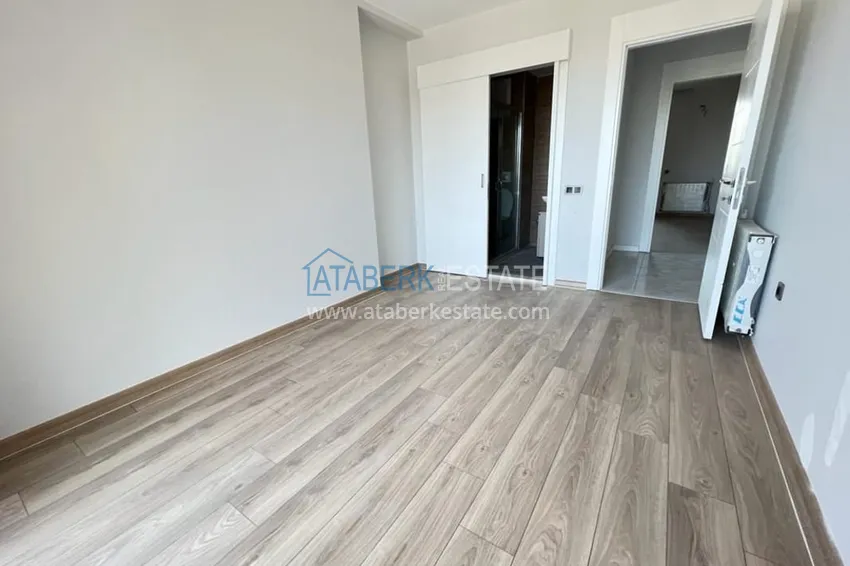 Приобрести Просторная четырехкомнатная квартира в комплексе сегмента комфорт – Мерсин, Соли 14