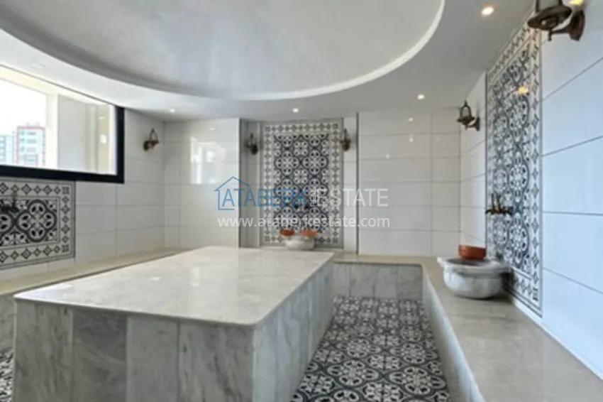 Просторная четырехкомнатная квартира в комплексе сегмента комфорт – Мерсин, Соли 15