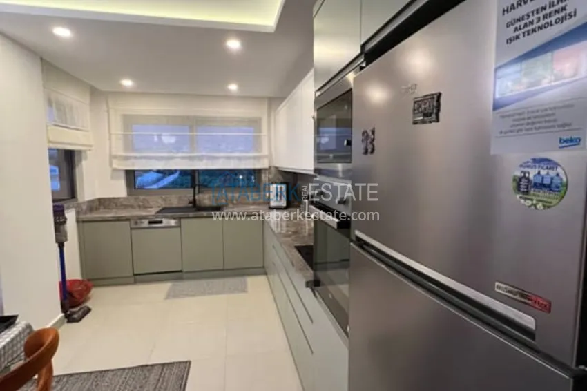 Приобрести Пентхаус-дуплекс с мебелью на первой береговой линии в районе Кестель 18