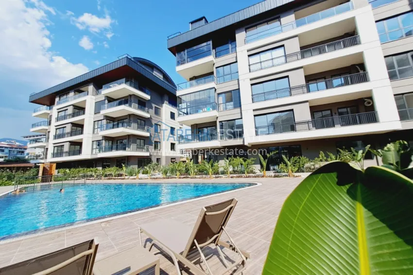 Недвижимость от застройщика в резиденции сегмента люкс в районе Оба, Алания 1 