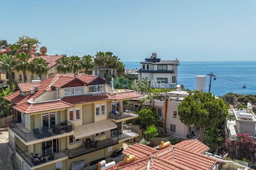  Квартира-дуплекс с мебелью и панорамным видом в центре Алании, историческая часть - Кале 1 