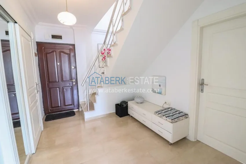 Приобрести  Квартира-дуплекс с мебелью и панорамным видом в центре Алании, историческая часть - Кале 2 