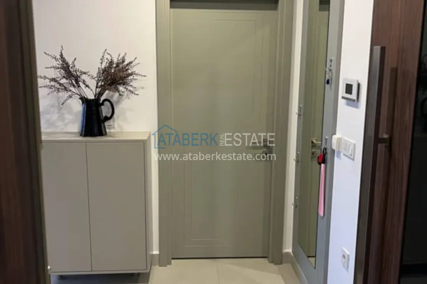 Приобрести Пентхаус-дуплекс с мебелью на первой береговой линии в районе Кестель 2