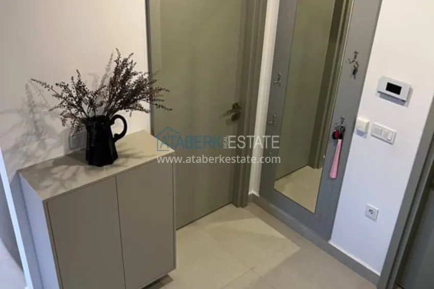 Приобрести Пентхаус-дуплекс с мебелью на первой береговой линии в районе Кестель 3