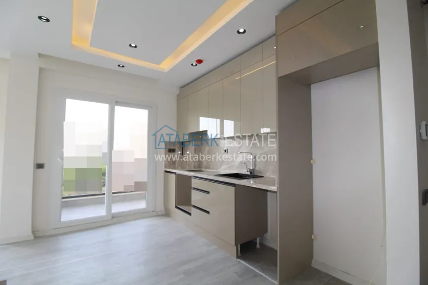 Приобрести Просторная трехкомнатная квартира в Мерсине – Мезитли, Давултепе 3