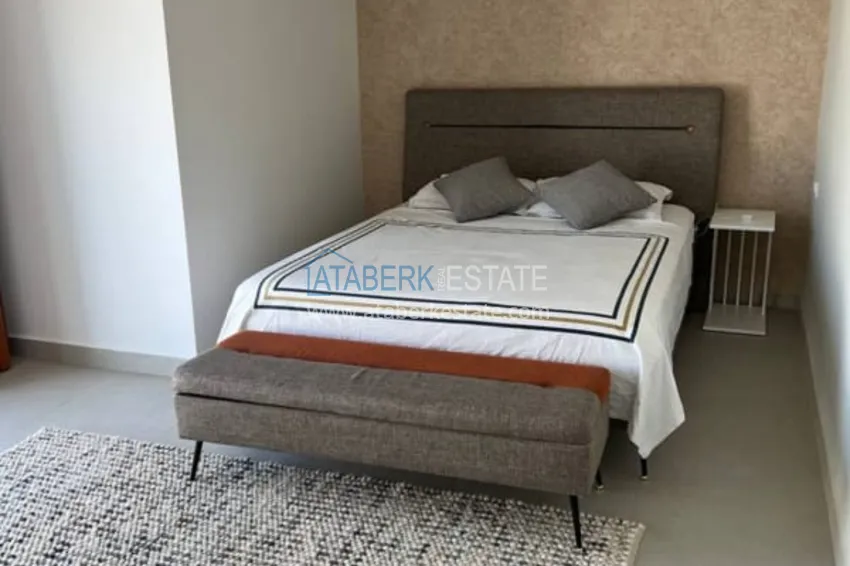 Приобрести Пентхаус-дуплекс с мебелью на первой береговой линии в районе Кестель 30