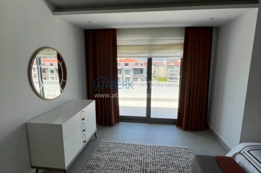 Приобрести Пентхаус-дуплекс с мебелью на первой береговой линии в районе Кестель 31