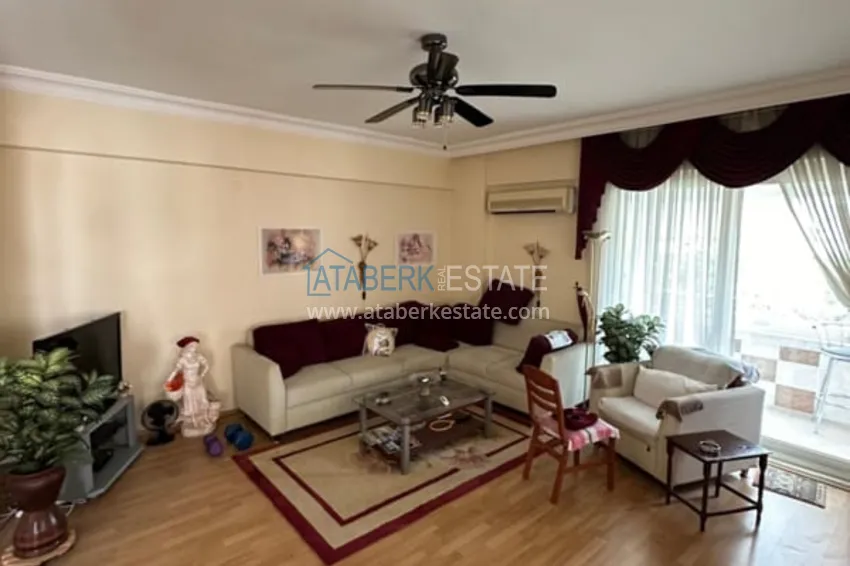 Приобрести Трехкомнатная квартира с мебелью в 300 метров от моря – Алания, район Оба 3 