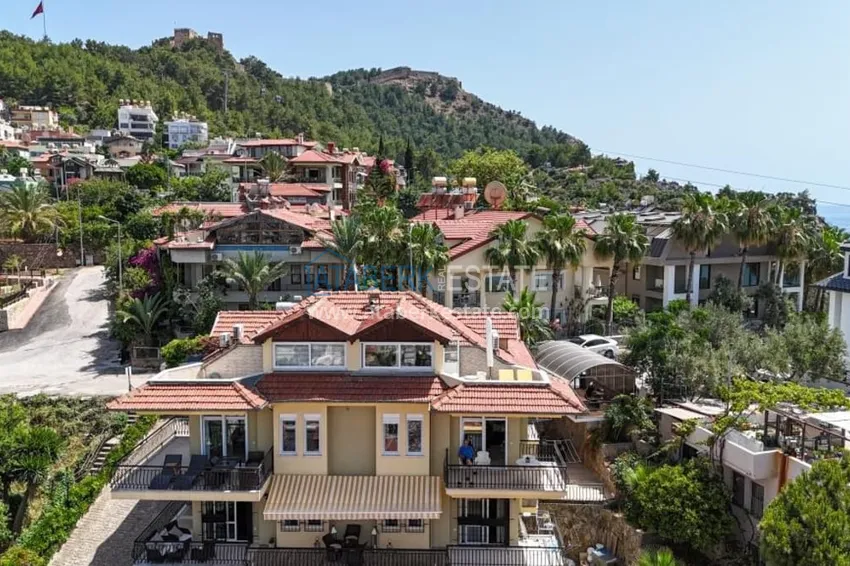  Квартира-дуплекс с мебелью и панорамным видом в центре Алании, историческая часть - Кале 2 