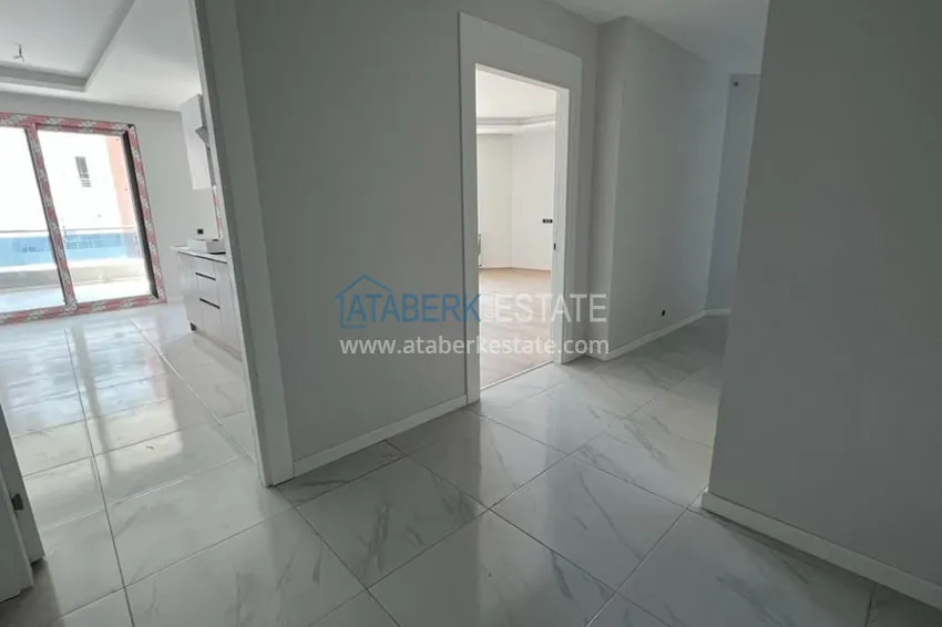 Приобрести Просторная четырехкомнатная квартира в комплексе сегмента комфорт – Мерсин, Соли 2