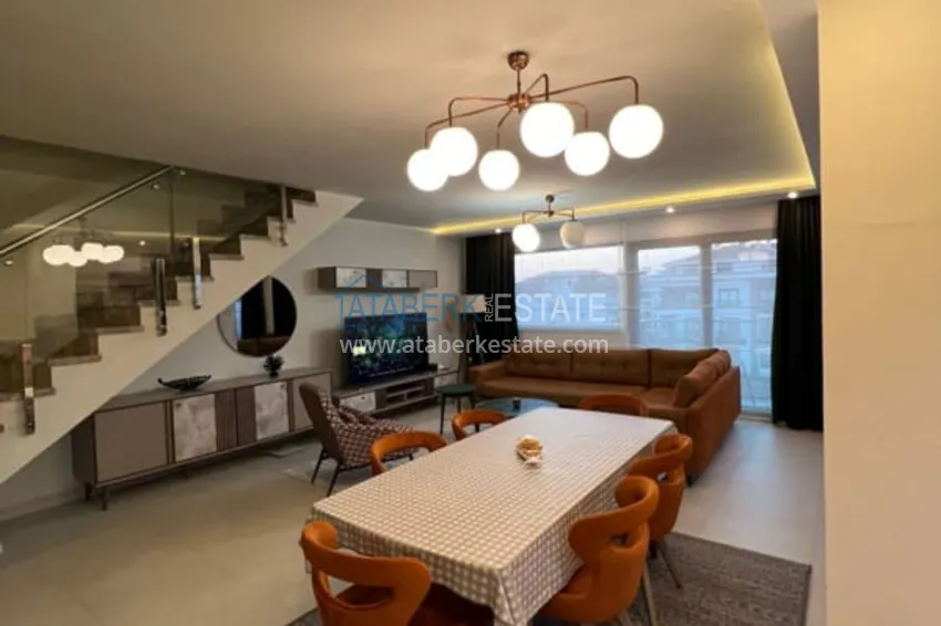 Приобрести Пентхаус-дуплекс с мебелью на первой береговой линии в районе Кестель 4