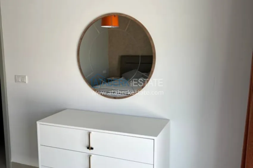 Приобрести Пентхаус-дуплекс с мебелью на первой береговой линии в районе Кестель 33