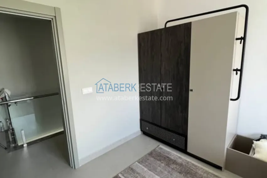 Приобрести Пентхаус-дуплекс с мебелью на первой береговой линии в районе Кестель 36