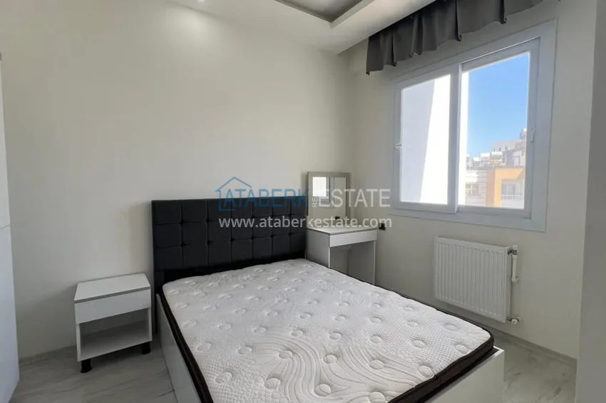 Приобрести Трехкомнатная квартира с мебелью в районе Соли, Мерсин 3 