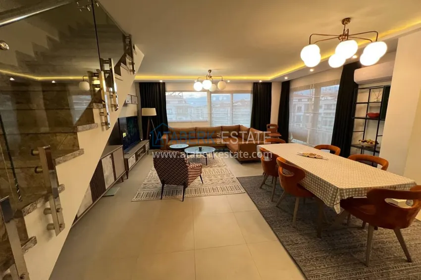 Приобрести Пентхаус-дуплекс с мебелью на первой береговой линии в районе Кестель 5