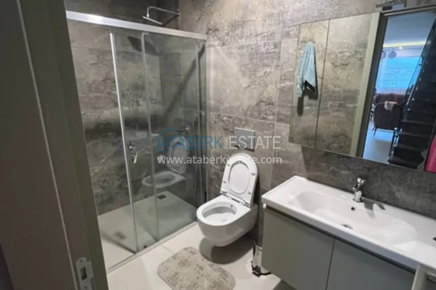 Приобрести Пентхаус-дуплекс с мебелью на первой береговой линии в районе Кестель 47