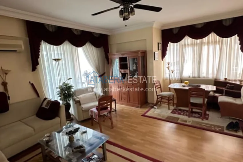 Приобрести Трехкомнатная квартира с мебелью в 300 метров от моря – Алания, район Оба 5 