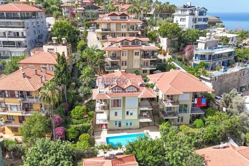  Квартира-дуплекс с мебелью и панорамным видом в центре Алании, историческая часть - Кале 4 