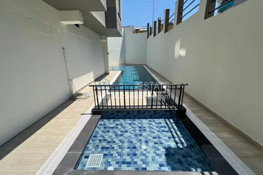 Пентхаус-дуплекс меблированный в современном новом комплексе – Алания, Махмутлар 4 