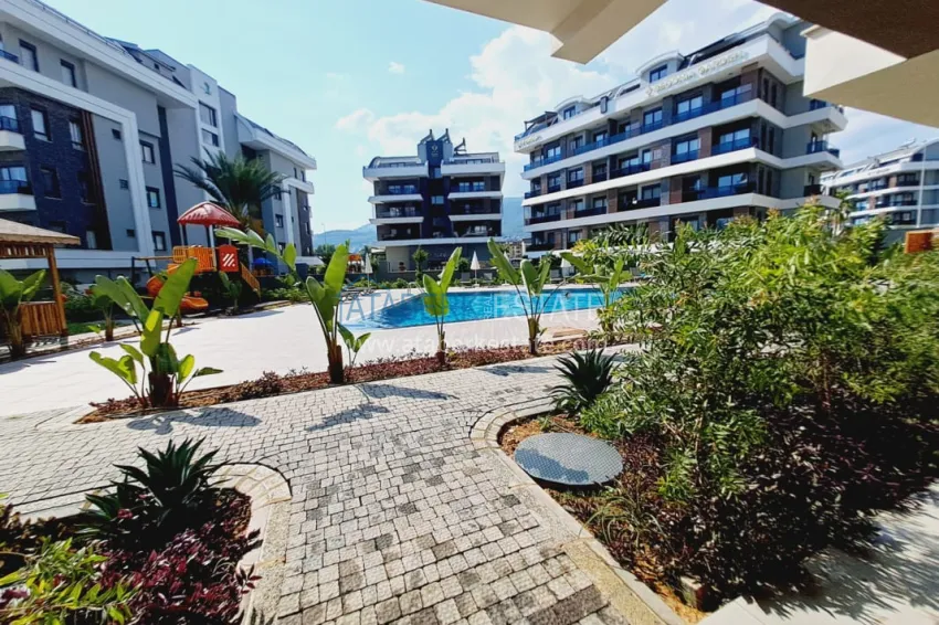 Недвижимость от застройщика в резиденции сегмента люкс в районе Оба, Алания 4 