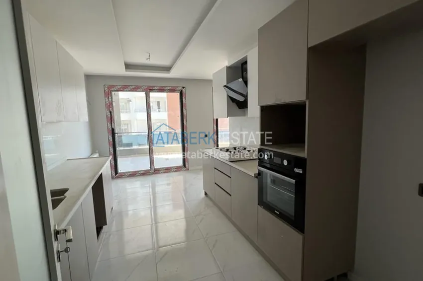 Приобрести Просторная четырехкомнатная квартира в комплексе сегмента комфорт – Мерсин, Соли 5