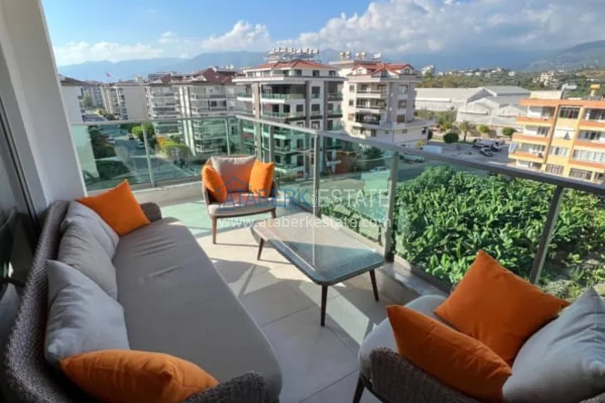 Приобрести Пентхаус-дуплекс с мебелью на первой береговой линии в районе Кестель 53