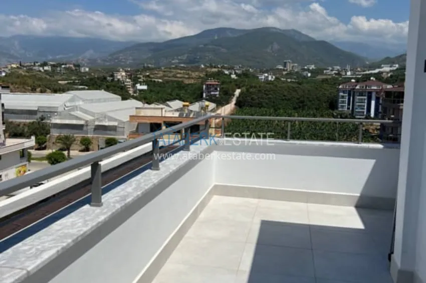 Приобрести Пентхаус-дуплекс с мебелью на первой береговой линии в районе Кестель 55