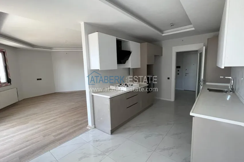 Приобрести Просторная четырехкомнатная квартира в комплексе сегмента комфорт – Мерсин, Соли 6