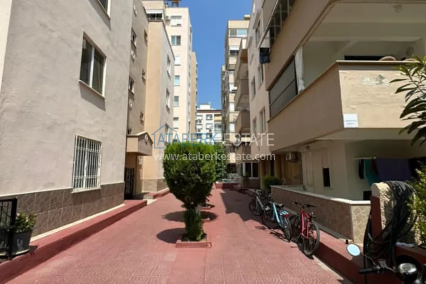 Трехкомнатная квартира с мебелью в 300 метров от моря – Алания, район Оба 6 