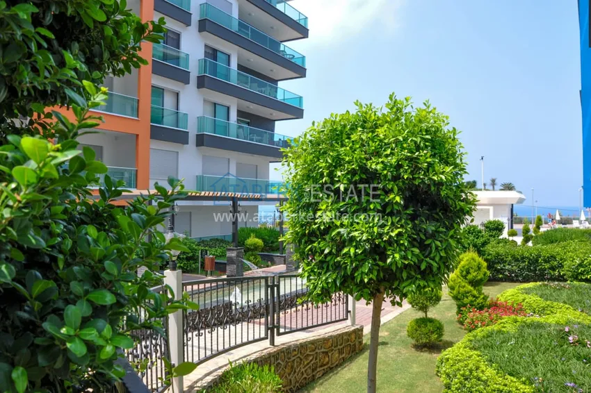 Меблированная квартира 1+1 с видом на море в элитном комплексе, район Каргыджак – Алания 15