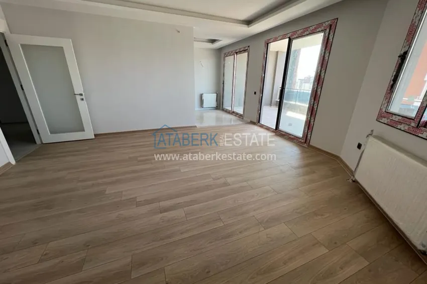 Приобрести Просторная четырехкомнатная квартира в комплексе сегмента комфорт – Мерсин, Соли 9