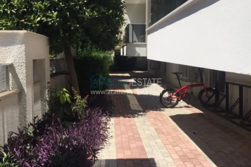 Квартиры под ключ по выгодной цене в центре Алании, район пляжа Клеопатра 8 