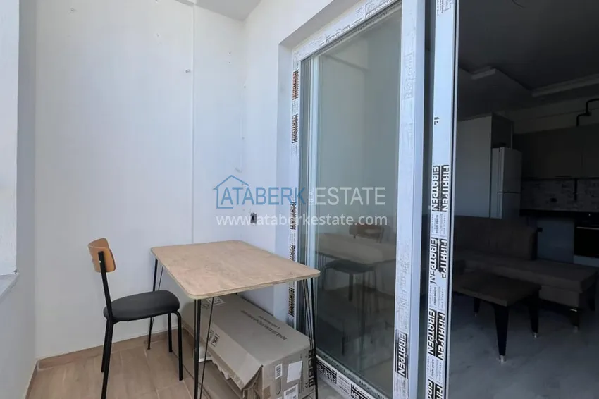 Приобрести Трехкомнатная квартира с мебелью в районе Соли, Мерсин 9 