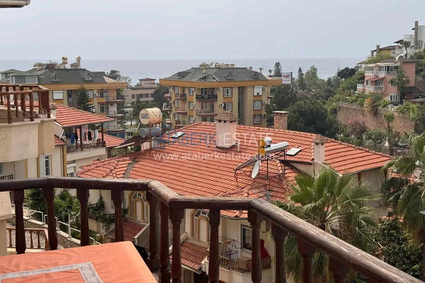 Приобрести Триплекс вилла в коттеджном комплексе в 300 метрах от моря в районе Кестель, Алания 13