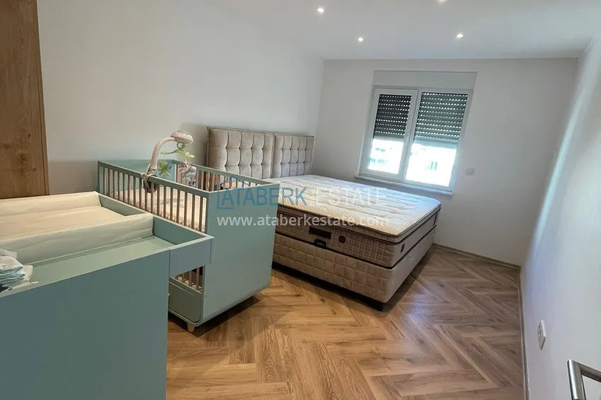 Приобрести Линейная квартира 3+1 с мебелью и застеклённым балконом на первой береговой, район Тосмур – Алания 11 