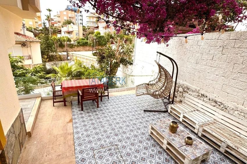 Приобрести Триплекс вилла в коттеджном комплексе в 300 метрах от моря в районе Кестель, Алания 14