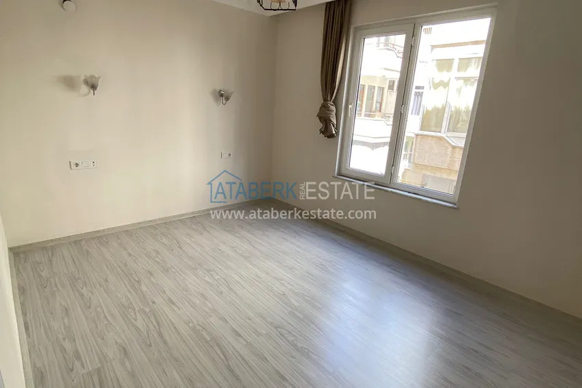 Приобрести Четырехкомнатная квартира в центре Алании - район пляжа Клеопатра 12 