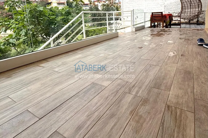 Приобрести Триплекс вилла в коттеджном комплексе в 300 метрах от моря в районе Кестель, Алания 15