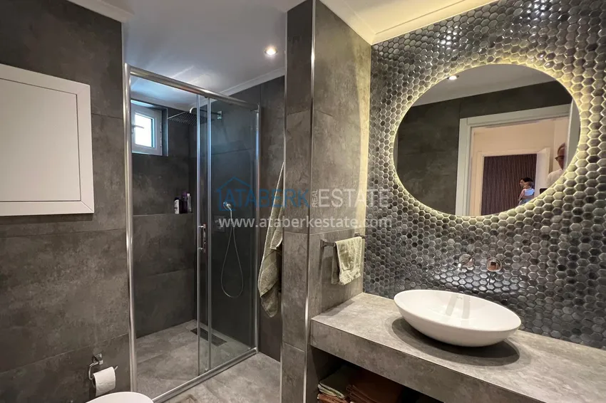 Приобрести Линейная квартира 3+1 с мебелью и застеклённым балконом на первой береговой, район Тосмур – Алания 13 