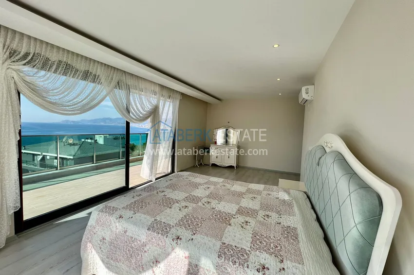 Приобрести Дуплекс 5+1 в комплексе на первой береговой линии. Район Каргыджак, Алания  17 