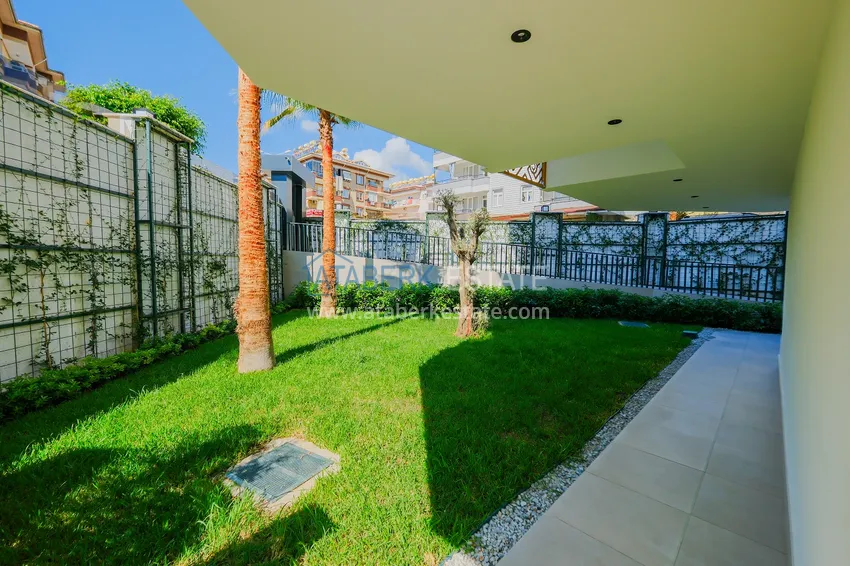 Трёхкомнатная квартира в районе Оба. Недвижимость подходит для краткосрочной аренды 16