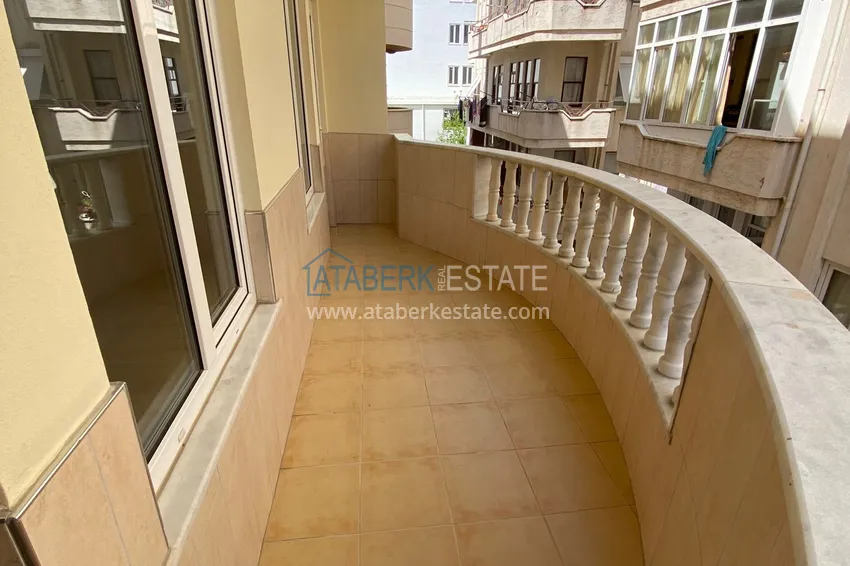 Приобрести Четырехкомнатная квартира в центре Алании - район пляжа Клеопатра 16 