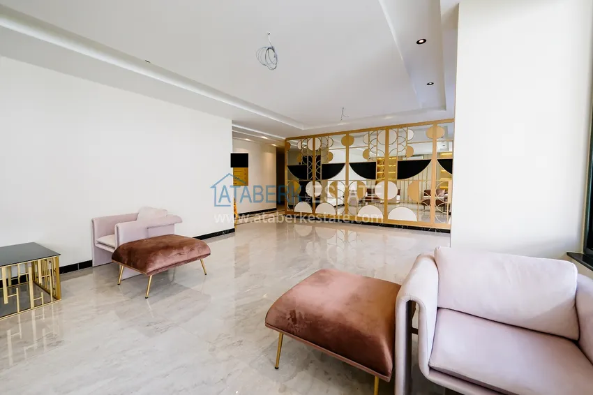 Трёхкомнатная квартира в районе Оба. Недвижимость подходит для краткосрочной аренды 23