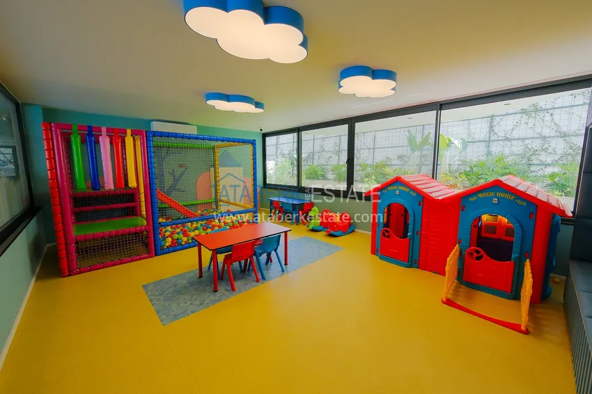 Трёхкомнатная квартира в районе Оба. Недвижимость подходит для краткосрочной аренды 27