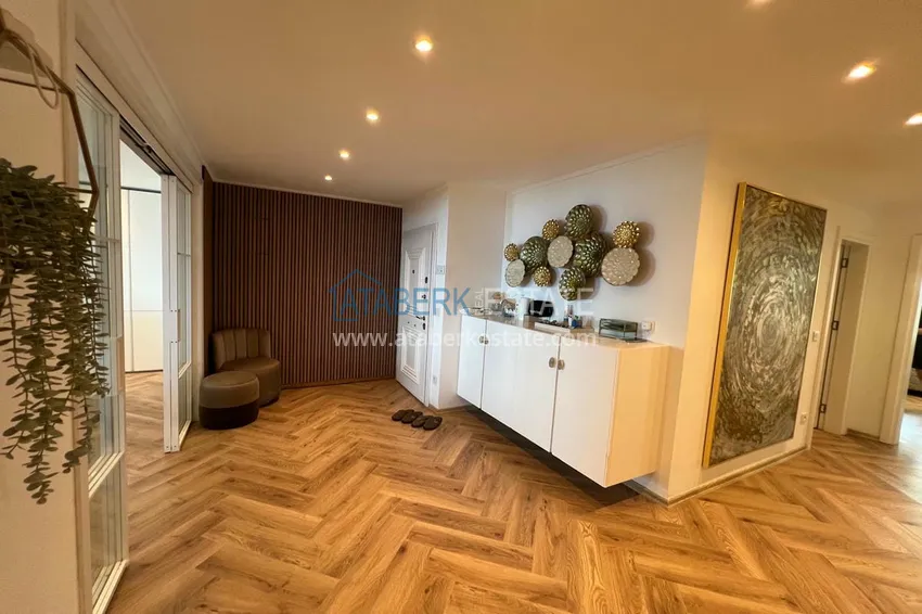 Приобрести Линейная квартира 3+1 с мебелью и застеклённым балконом на первой береговой, район Тосмур – Алания 2 