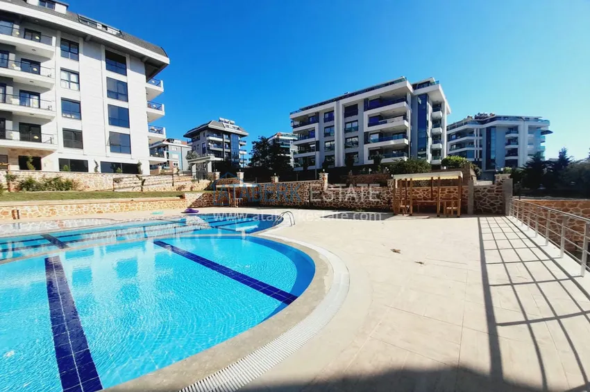 Трехкомнатная квартира с чистовой отделкой в новостройке -  Алания, район Оба 2 